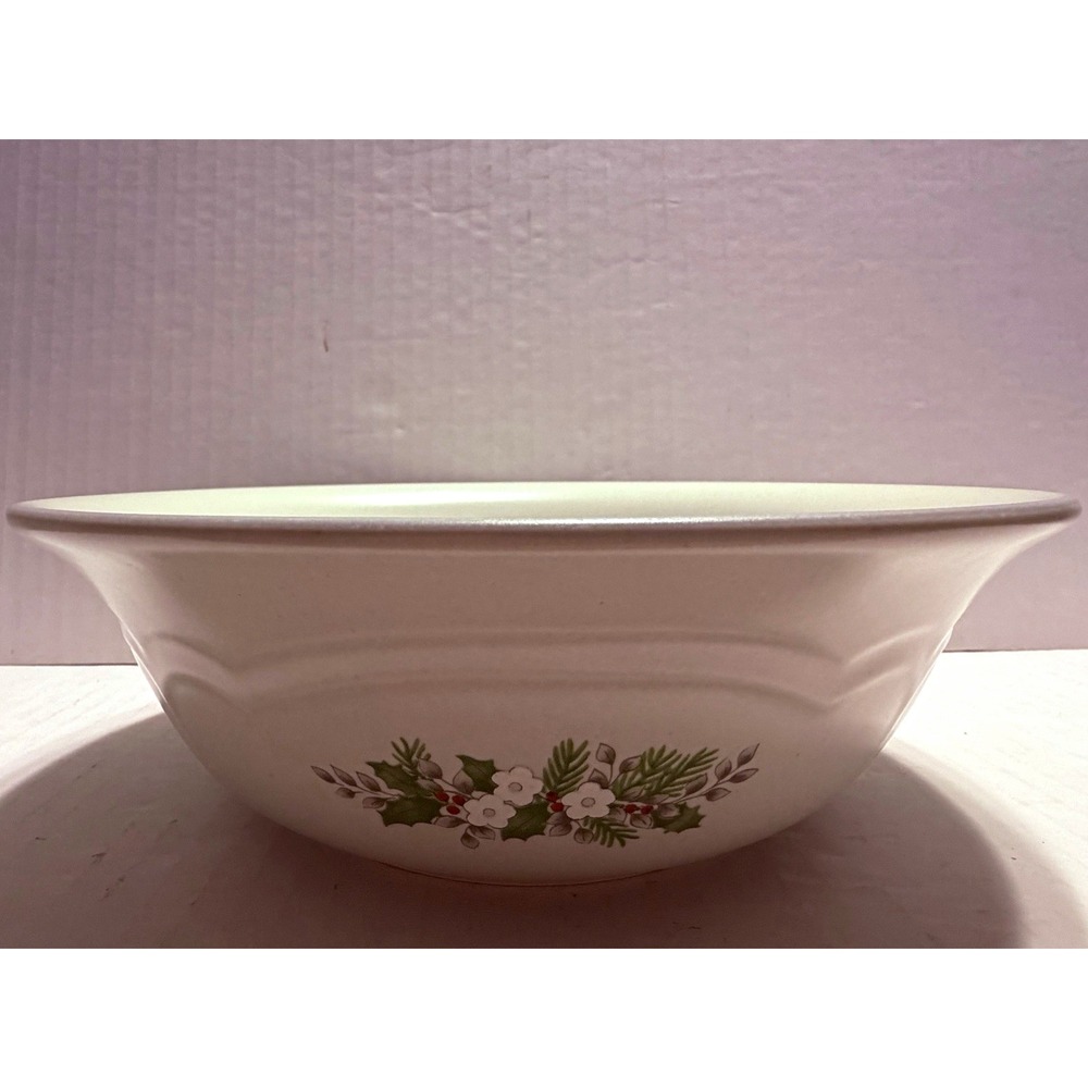 Vintage Pfaltzgraff Christmas Heirloom 8.5" Round Vegetable Serving Bowl